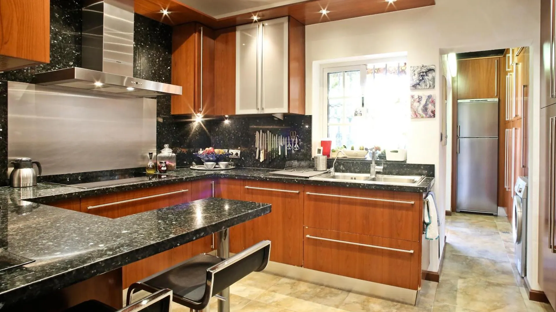 Lujosa Villa Con Piscina Privada Y Precioso Jardin Chayofa